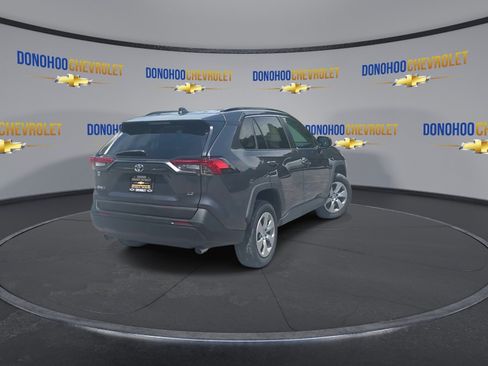 Used 2019 Toyota RAV4 LE FWD image 11