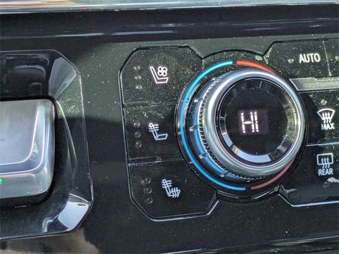 Used 2024 GMC Sierra 1500 Denali w/ Denali Reserve Package image 24