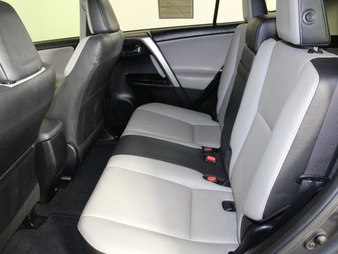 Used 2016 Toyota RAV4 Limited image 12