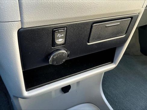 Certified 2017 Toyota Sienna LE image 34