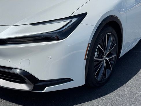 New 2025 Toyota Prius XLE image 4