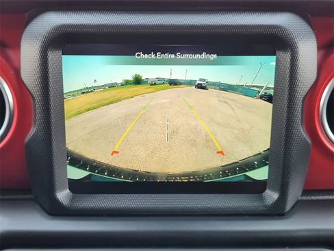 Used 2022 Jeep Wrangler Unlimited Rubicon w/ LED Lighting Group image 14