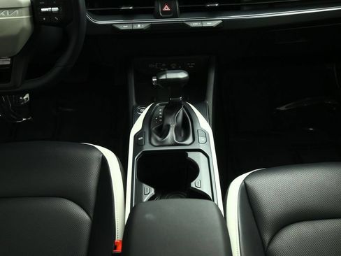 Certified 2026 Kia K4 GT-Line FWD image 36