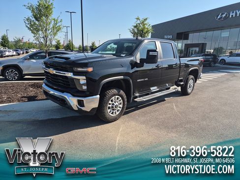 Used 2025 Chevrolet Silverado 2500 LT w/ Convenience Package AWD/4WD image 1
