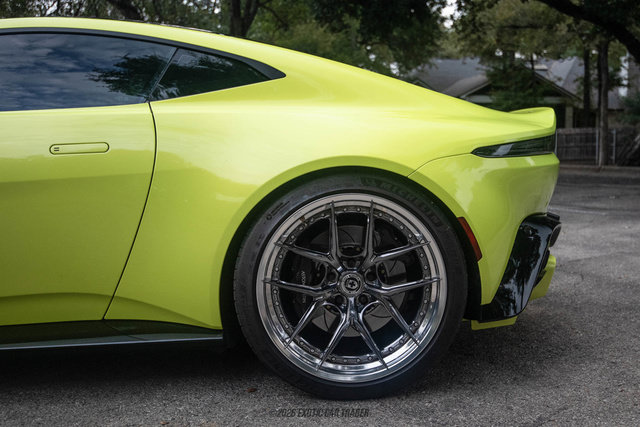 Used 2020 Aston Martin V8 Vantage Coupe RWD image 4