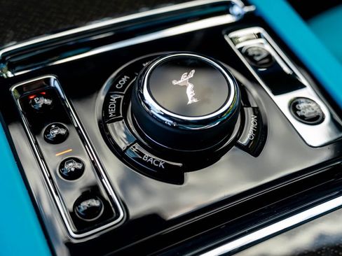 Used 2022 Rolls-Royce Cullinan Black Badge AWD/4WD image 63