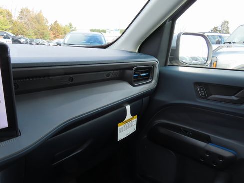 New 2026 Ford Maverick Lobo image 11