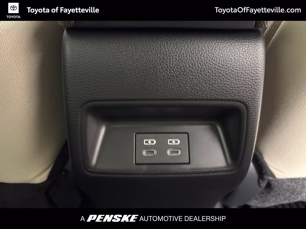Used 2027 Toyota Corolla LE w/ LE Premium Package FWD image 17