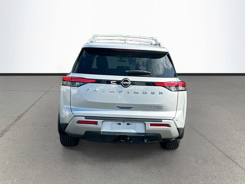 Used 2023 Nissan Pathfinder Platinum w/ Cargo Package AWD/4WD image 6