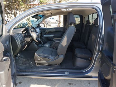 Used 2022 Chevrolet Colorado LT w/ LT Convenience Package image 13