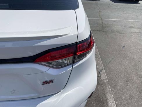 Used 2025 Toyota Corolla SE image 32