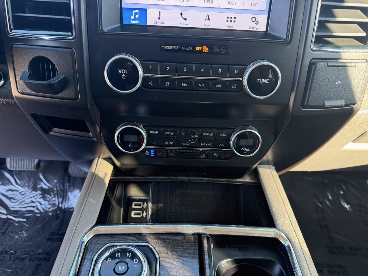 Used 2019 Ford Expedition Max Limited w/ Equipment Group 301A AWD/4WD image 16