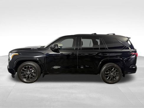Used 2024 Toyota Sequoia Platinum AWD/4WD image 9