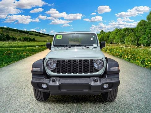 Used 2024 Jeep Wrangler Unlimited Sport AWD/4WD image 8