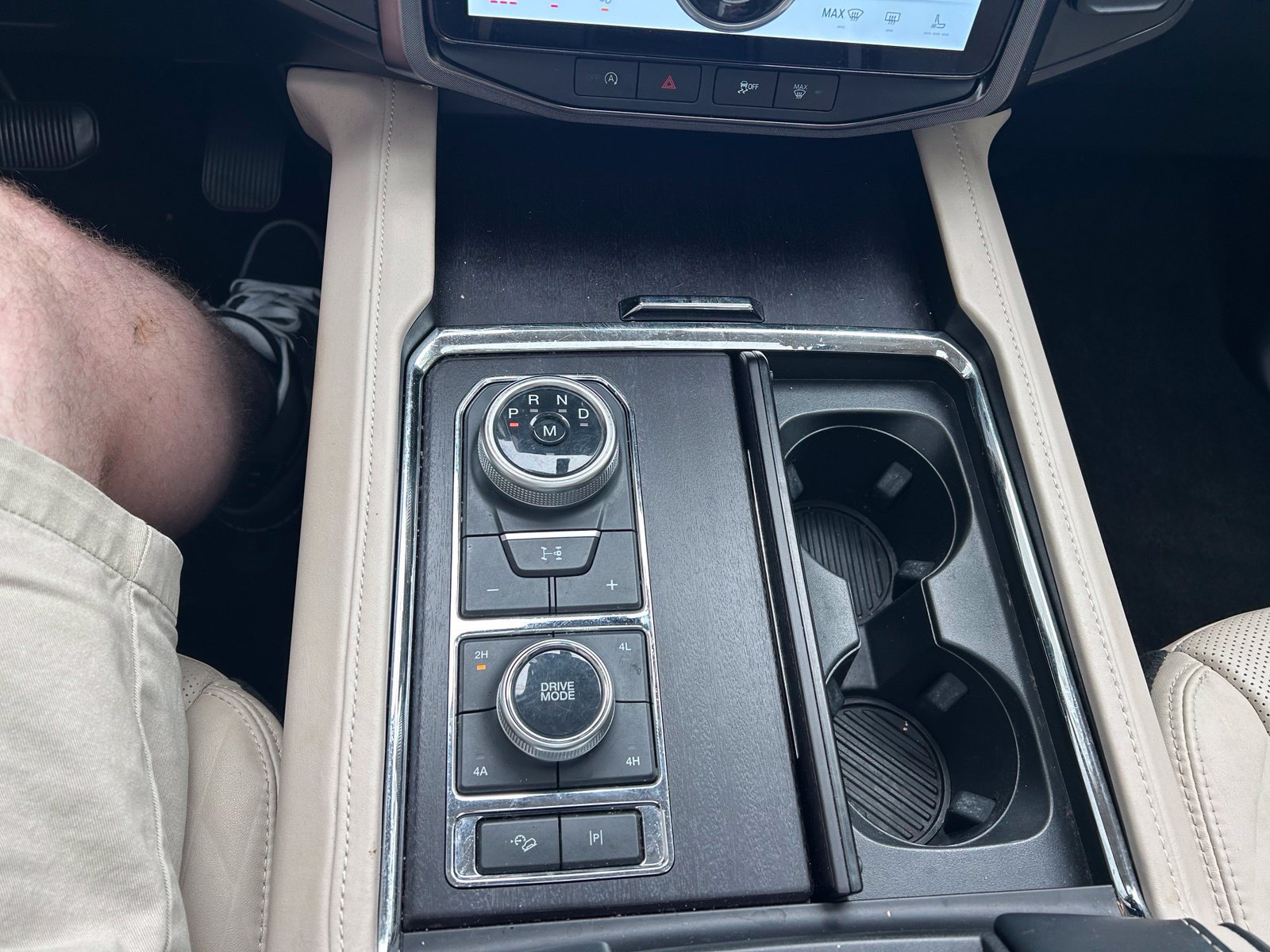 Used 2022 Ford Expedition Max Platinum AWD/4WD image 19