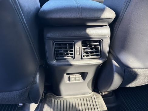 Used 2022 Toyota RAV4 XSE AWD/4WD image 34