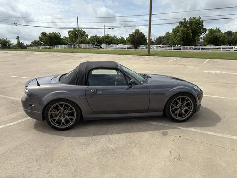 Used 2007 MAZDA MX-5 Miata Sport w/ Appearance Pkg RWD image 4