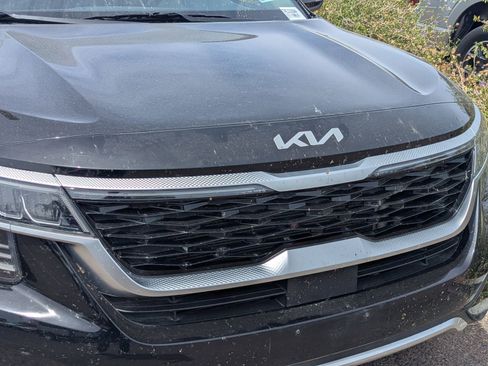 Used 2022 Kia Seltos SX w/ Sunroof Package AWD/4WD image 4