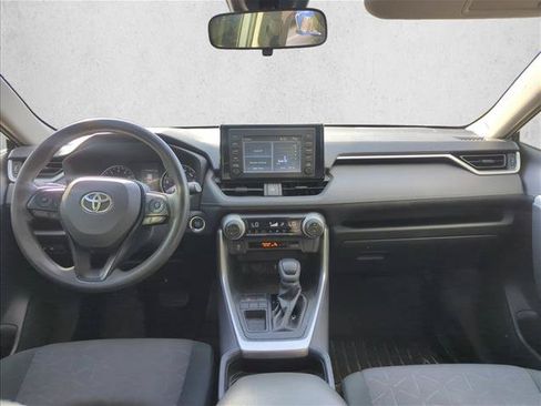 Used 2019 Toyota RAV4 XLE FWD image 24