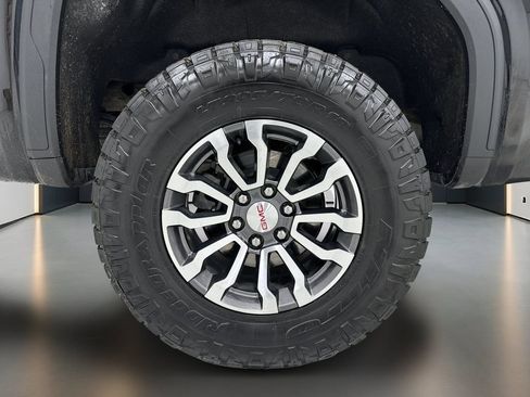 Used 2021 GMC Sierra 1500 AT4 w/ AT4 Premium Package AWD/4WD image 10