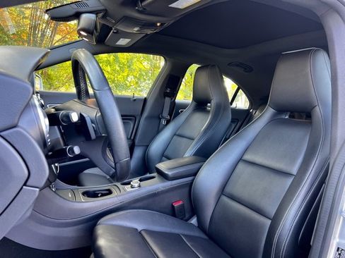 Used 2017 Mercedes-Benz CLA 250 image 18