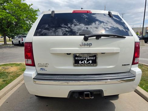 Used 2008 Jeep Grand Cherokee Limited w/ Trailer Tow Group IV AWD/4WD image 6