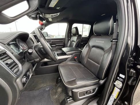 Used 2024 RAM 1500 Laramie AWD/4WD image 31