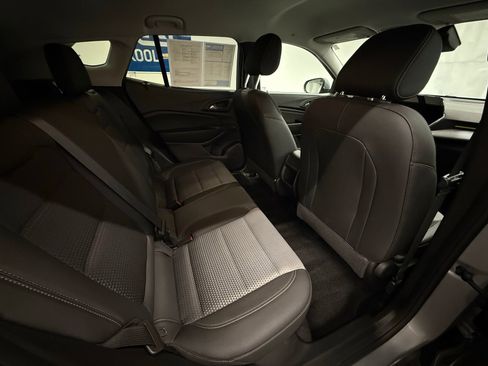 Used 2024 Chevrolet Trax LT w/ Driver Confidence Package image 6