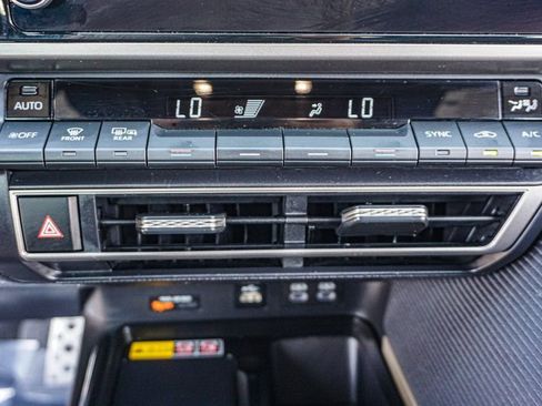 Used 2025 Toyota Camry SE image 36