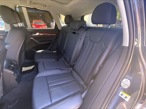 Used 2021 Audi Q5 2.0T Premium Plus w/ Premium Plus Package AWD/4WD image 22