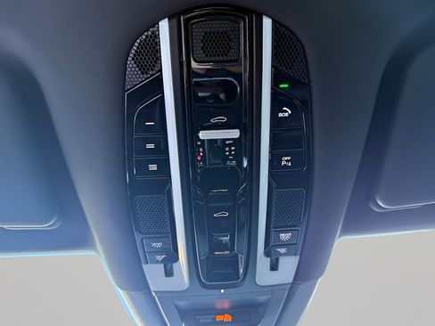 Used 2019 Porsche Cayenne AWD/4WD image 27