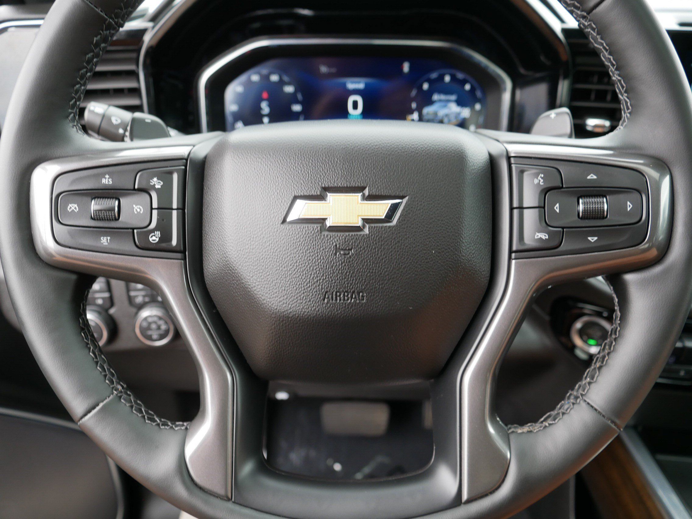 Certified 2025 Chevrolet Silverado 1500 High Country w/ High Country Premium Package AWD/4WD image 25