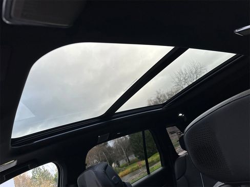 New 2026 Cadillac Vistiq Sport image 24