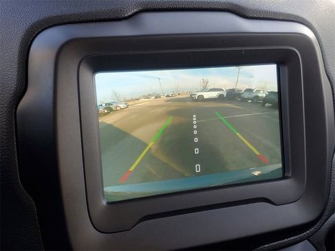 Used 2020 Jeep Renegade Limited w/ Safety and Security Group image 20