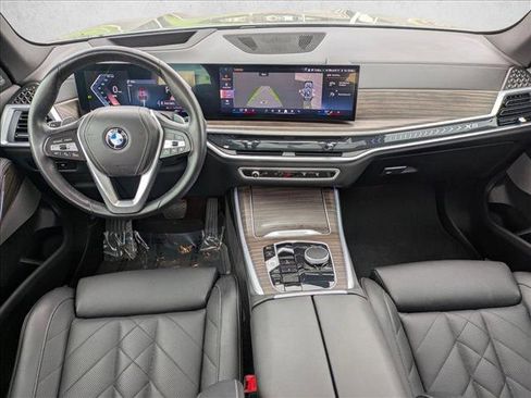 Used 2024 BMW X5 xDrive40i w/ Premium Package image 17