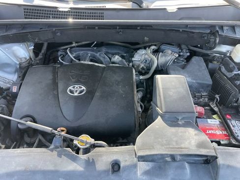 Used 2017 Toyota Highlander XLE AWD/4WD image 31