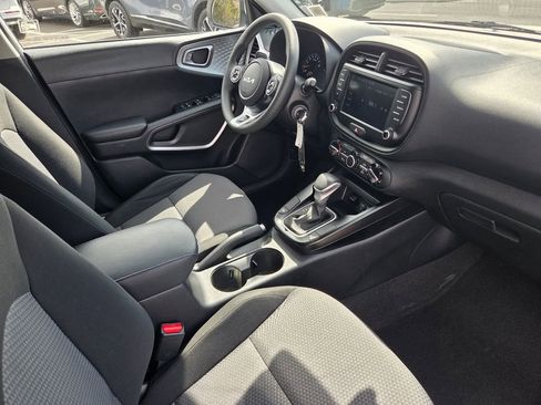 Used 2022 Kia Soul LX w/ Technology Package image 26