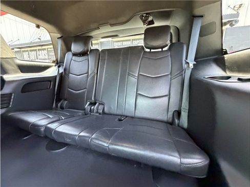 Used 2019 Cadillac Escalade Platinum AWD/4WD image 25