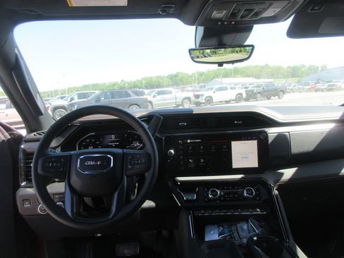 New 2026 GMC Sierra 2500 AT4 w/ AT4 Premium Plus Package AWD/4WD image 17