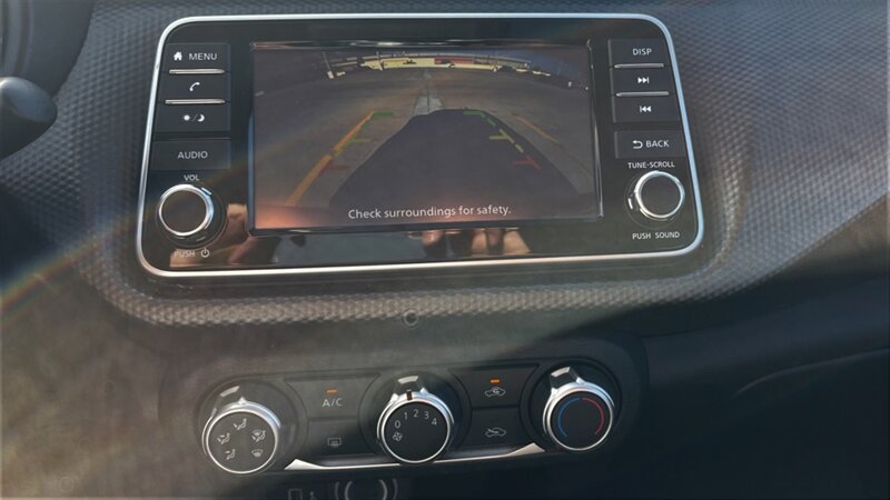 Used 2018 Nissan Kicks S FWD image 15