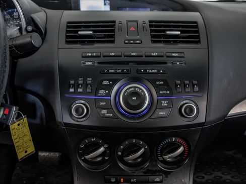 Used 2012 MAZDA MAZDA3 i Grand Touring w/ Tech Pkg FWD image 25