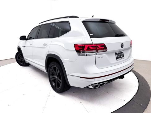 Used 2021 Volkswagen Atlas SE w/ Towing Package FWD image 2