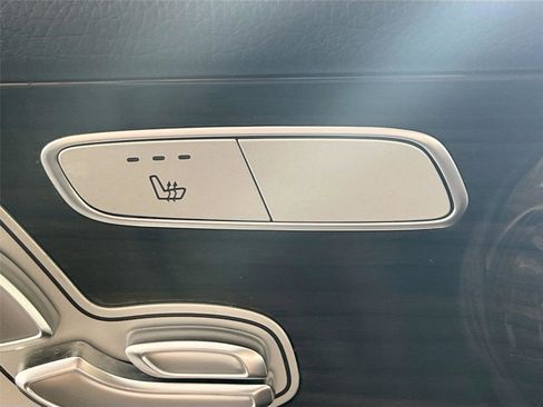 Used 2019 Mercedes-Benz GLC 300 4MATIC image 18