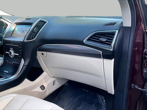 Used 2017 Ford Edge Titanium w/ Equipment Group 301A AWD/4WD image 19