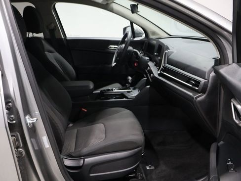 Used 2024 Kia Sportage LX image 22