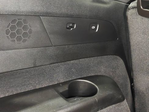 Used 2022 Cadillac XT6 Premium Luxury w/ LPO, Floor Liner Package AWD/4WD image 34