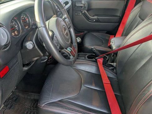 Used 2017 Jeep Wrangler Rubicon image 14