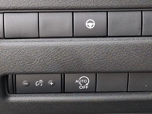 Used 2023 Nissan Rogue SV AWD/4WD image 26