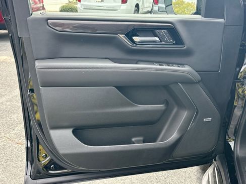 New 2026 GMC Yukon XL Elevation w/ Elevation Premium Package image 11