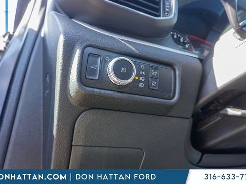 Used 2022 Ford Explorer XLT w/ Equipment Group 202A image 19